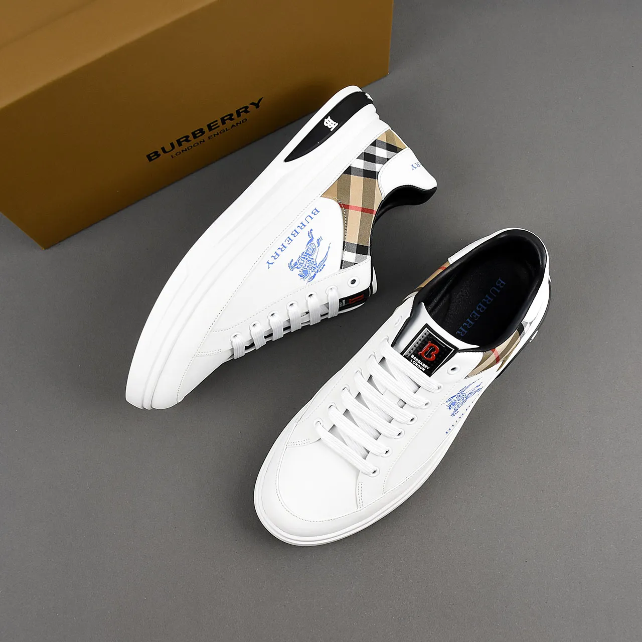 PP400⛳️⛳️⛳️Burberry [Burberry] fashionable sports and casual shoes, the upper is made of first-layer cowhide with plaid material, first-layer pigskin lining, and rubber outsole. Men's size 38-44.